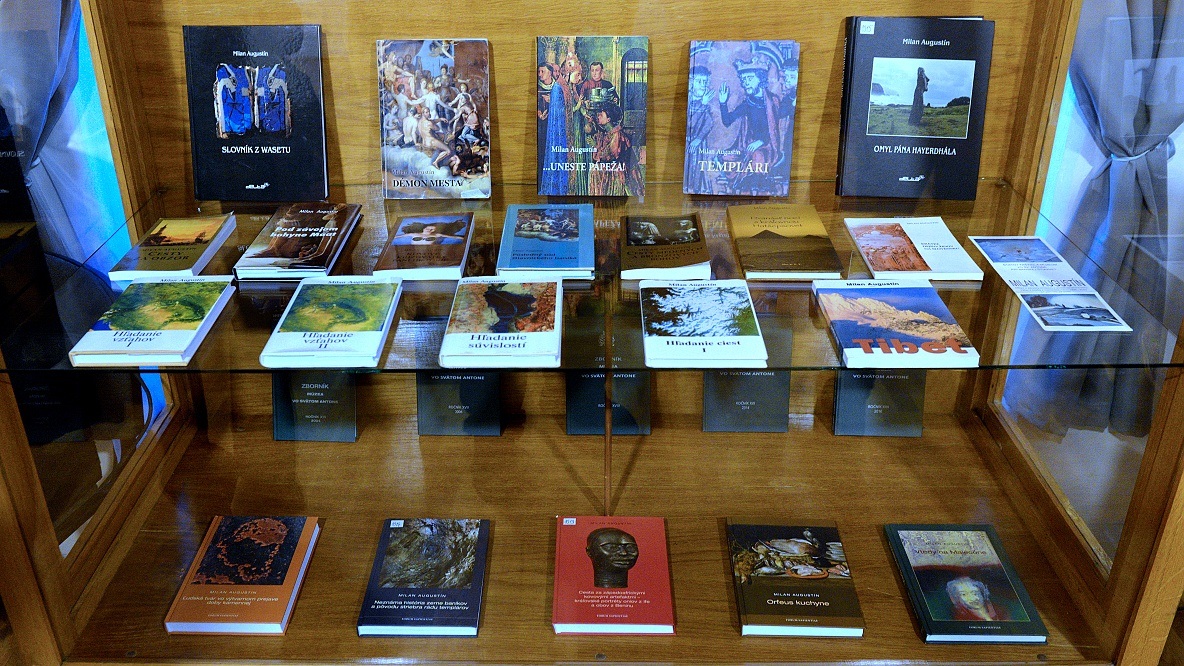 Podvečer s knihami Milana Augustína