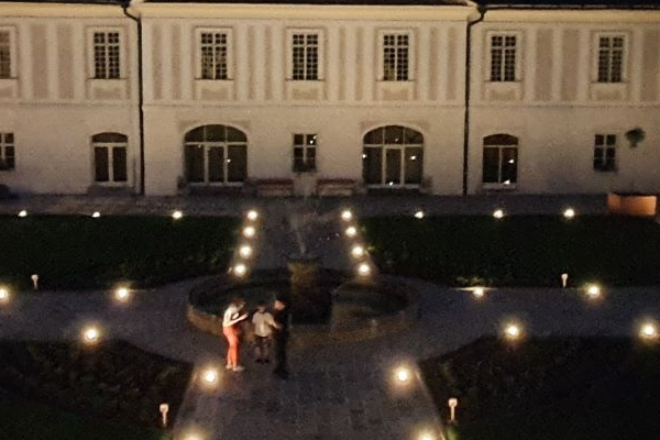 Z kaštieľa do rozprávky ...